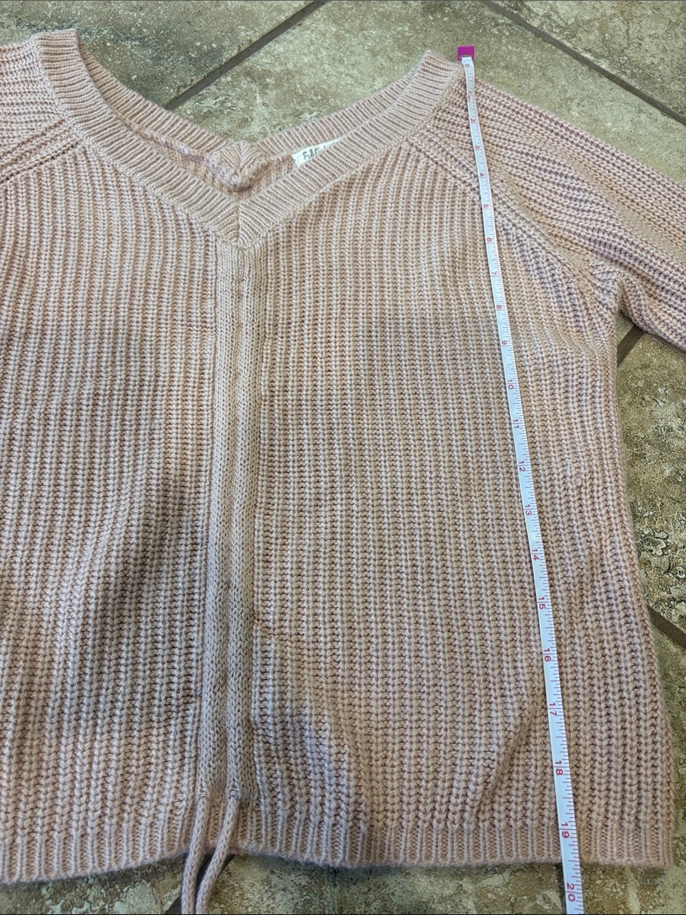 FULL CIRCLE TRENDS V-Neck Knit Sweater in Blush Pink - Picture 7 of 8